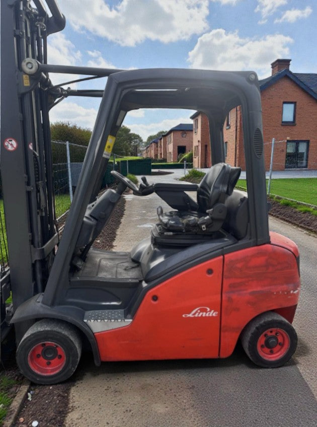 LINDE MATERIAL HANDLING H20D-01 DIESEL COUNTERBALANCE FORKLIFT