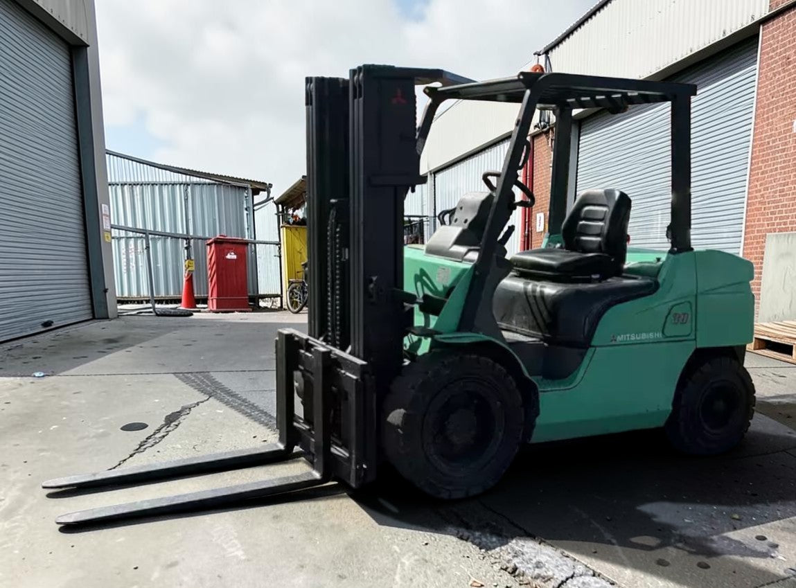 2010 MITSUBISHI FD30N RUNNING HOURS: 3083 H
