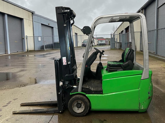 **(INCLUDES CHARGER)** 2011 CESAB B318 ELECTRIC FORKLIFT SIDE SHIFT