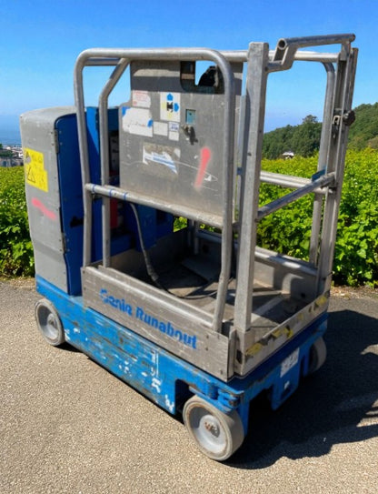 2010 GENIE GR-15 SCISSOR LIFT / CHERRY PICKER