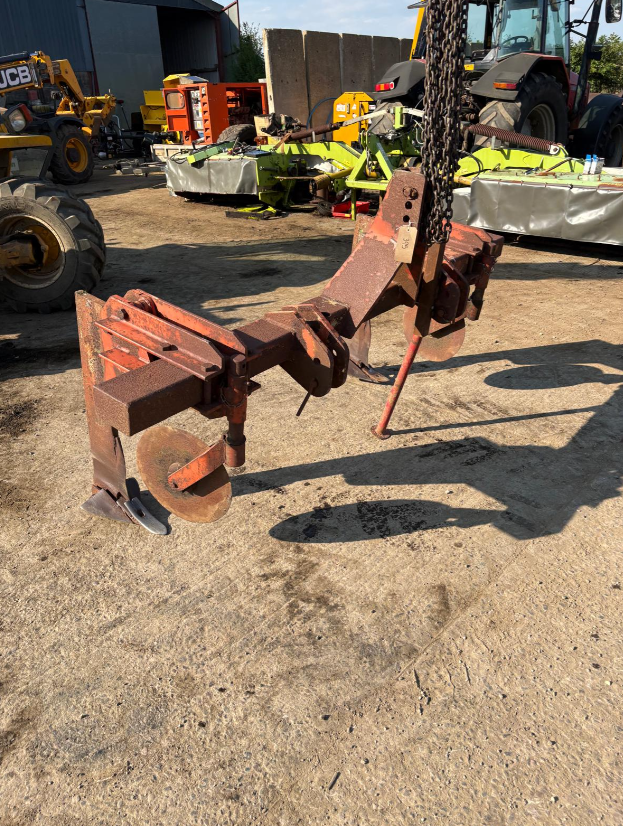 BROWNS TWIN LEG SUBSOILER