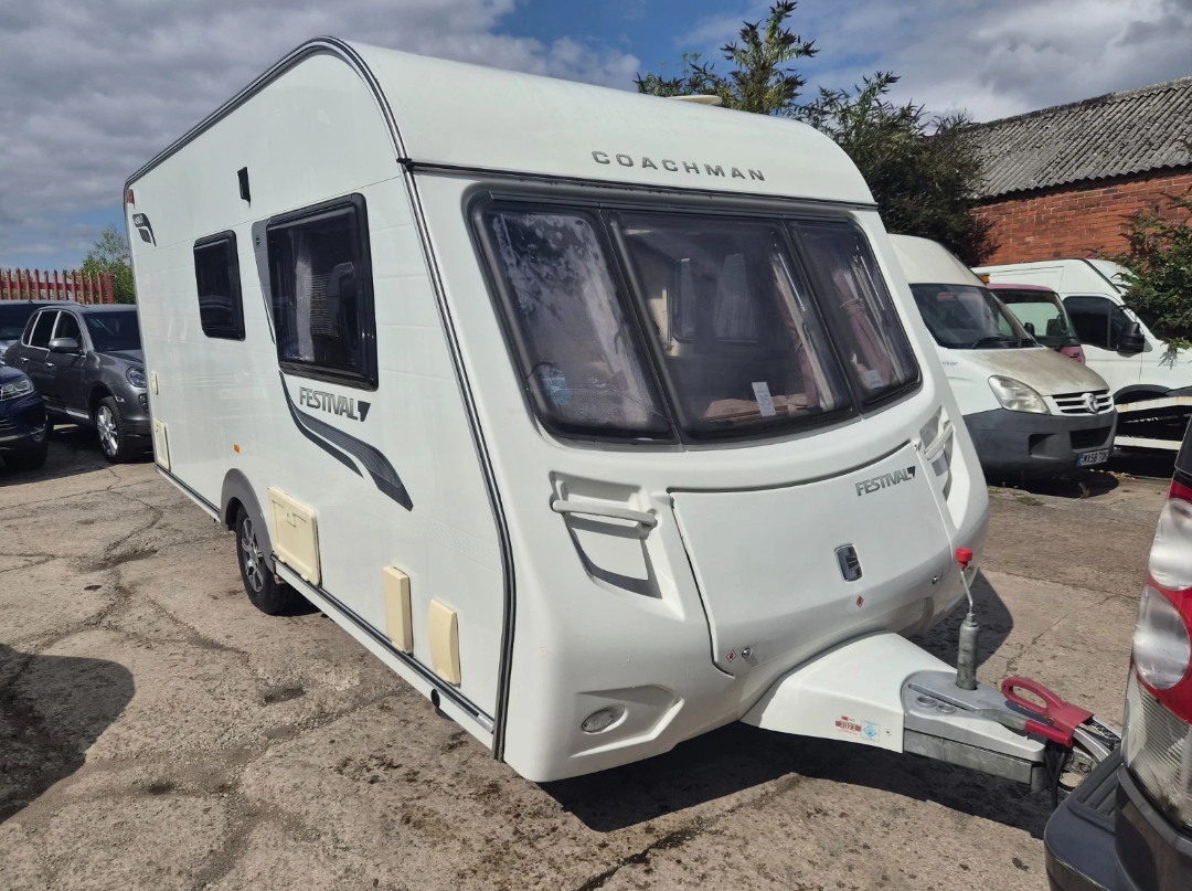 2012 COACHMAN FESTIVAL 452 2 BERTH END BATHROOM TOURING CARAVAN >>--NO VAT ON HAMMER--<<