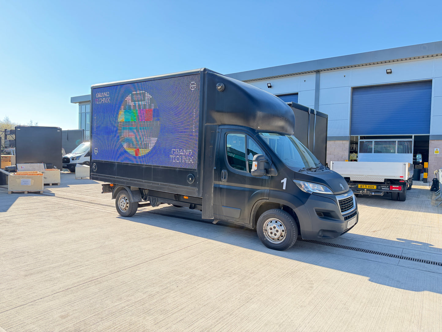 2018 PEUGEOT BOXER DIGITAL ADVERTISING VAN – TWIN SIDE + REAR LED SCREENS - READY MADE BUSINESS