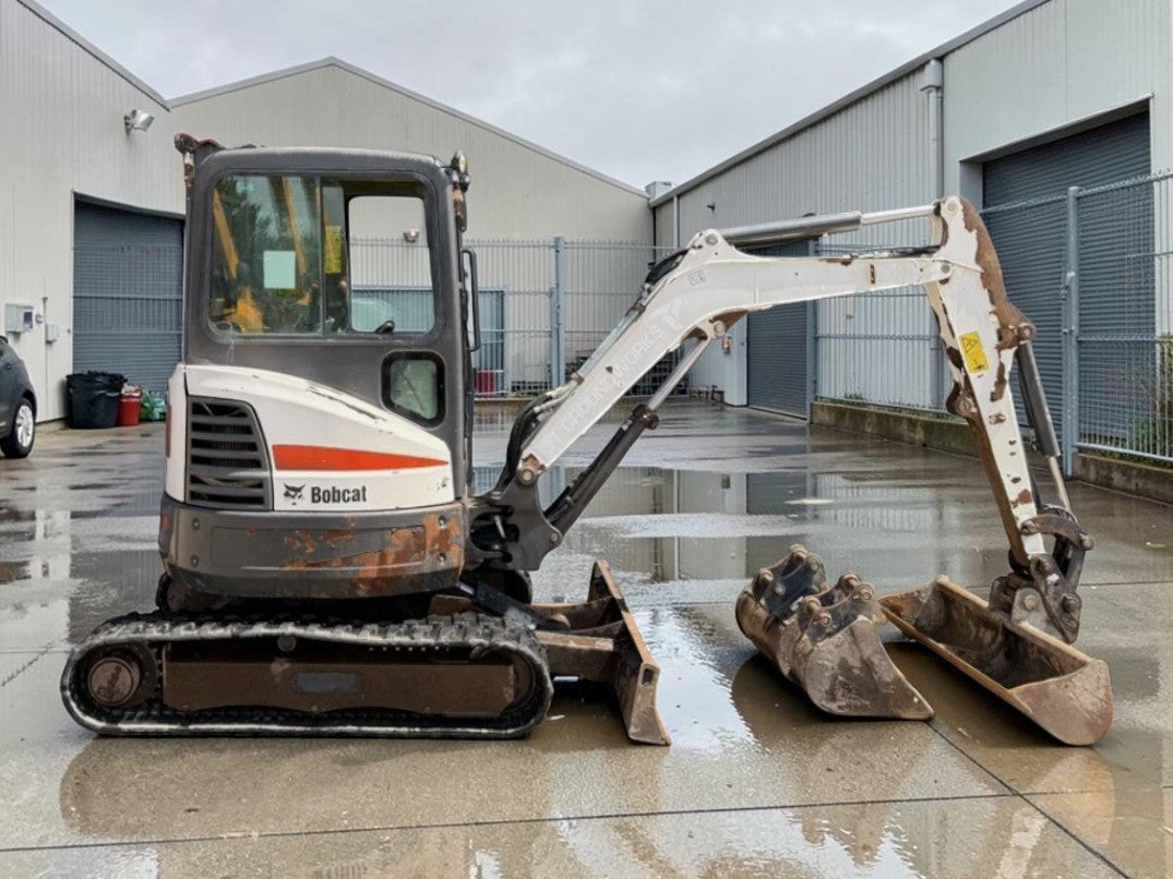 2018 BOBCAT E26 2.6T MINI EXCAVATOR / DIGGER + HYDRAULIC QUICK HITCH