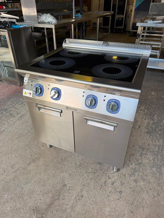 1X ELECTROLUX PROFESSIONAL E7INEH4000 INDUCTION HOB (371021