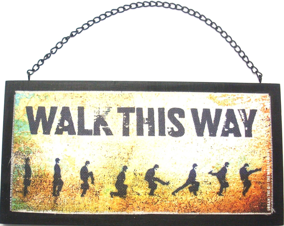 192 X HANGING WOODEN PLAQUE-WALK TXT