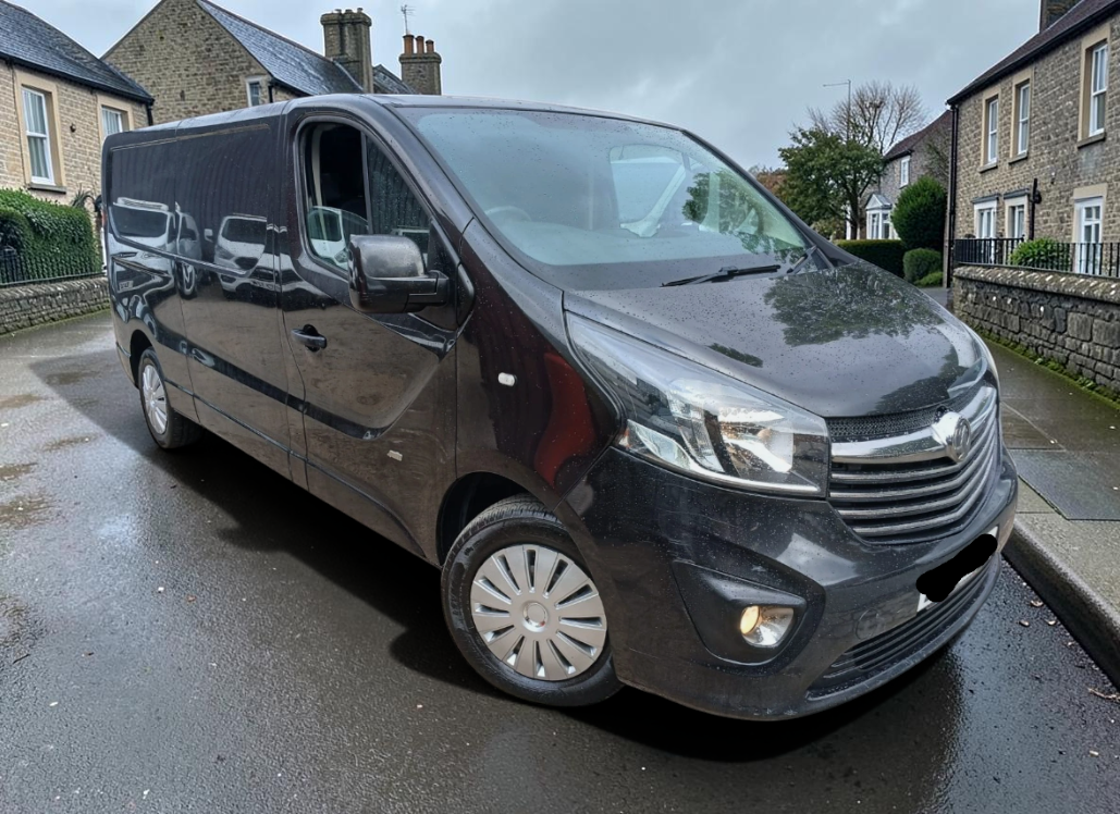 **(ONLY 113K MILEAGE)** 2017 VAUXHALL VIVARO 2900 SPORTIVE CDTI L2H1 1598CC DIESEL MANUAL VAN