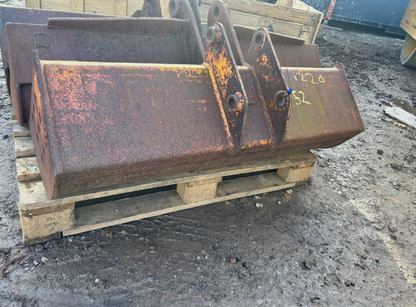 HEAVY DUTY EXCAVATOR DIGGING BUCKET – PIN FIT – STOCK 354089