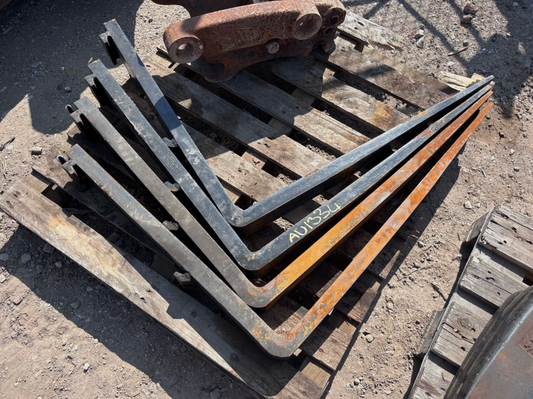 3 FOOT LONG PALLET FORKS / TYNES