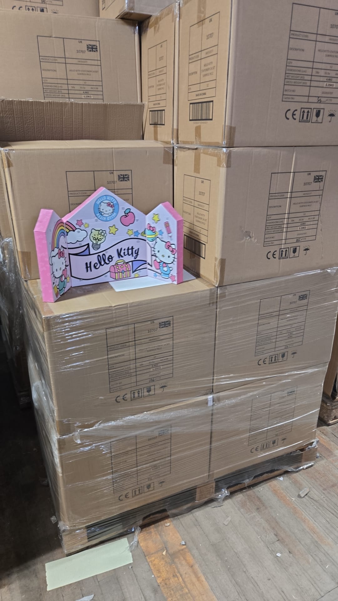 PALLET OF 100 KITTY STATIONERY SETS – BRAND NEW – RRP £9.99 EACH