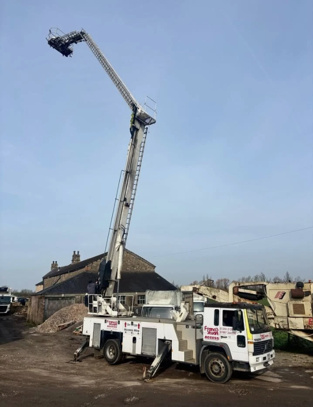 1997 VOLVO FL6 ACCESS PLATFORM TRUCK