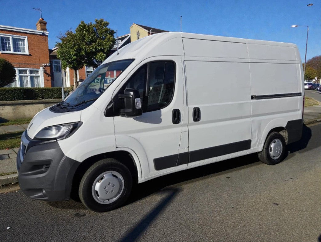 **(ONLY 90K MILEAGE)** 2018 PEUGEOT BOXER 335 PRO L2H2 BLUE HDI 1997CC MANUAL DIESEL