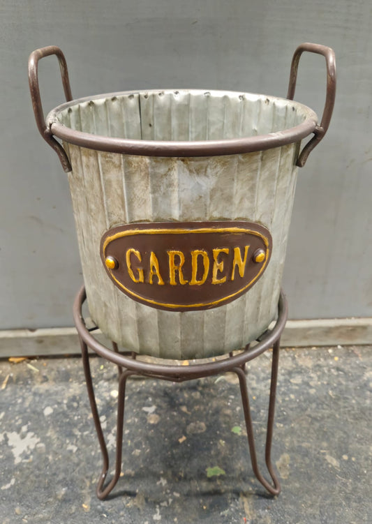 JOB LOT OF 4 METAL GARDEN ZINC PLANTER ON LEGS INDOOR OR OUTDOOR DECOR SMALL