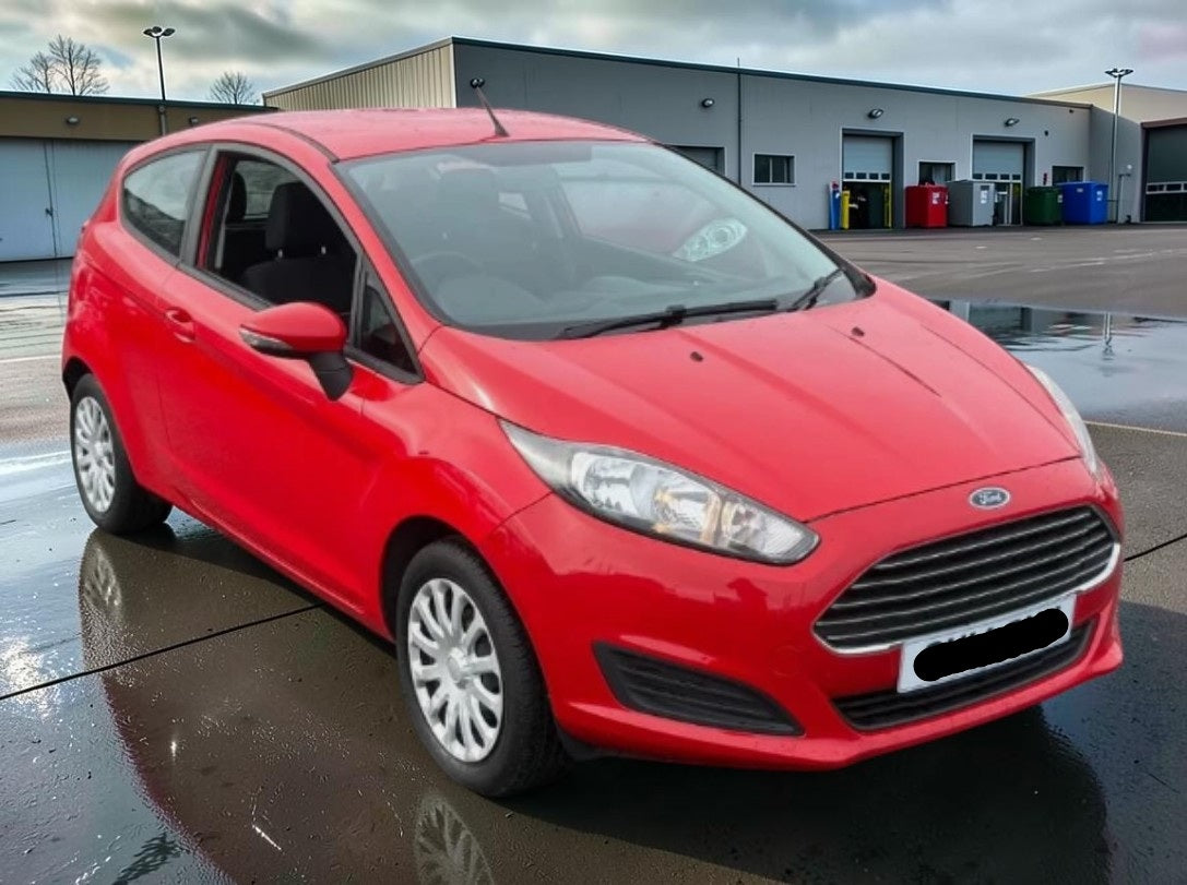 **(ONLY 33K MILEAGE)** 2014 FORD FIESTA STYLE 1.2L PETROL MANUAL RED HATCHBACK