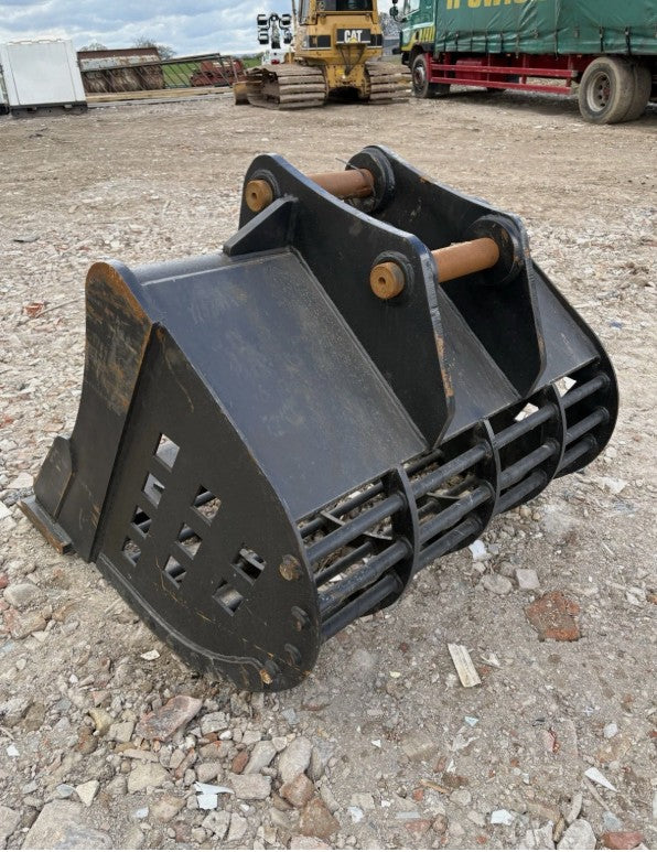 NEW RIDDLE BUCKET – SUIT 13 TON EXCAVATOR