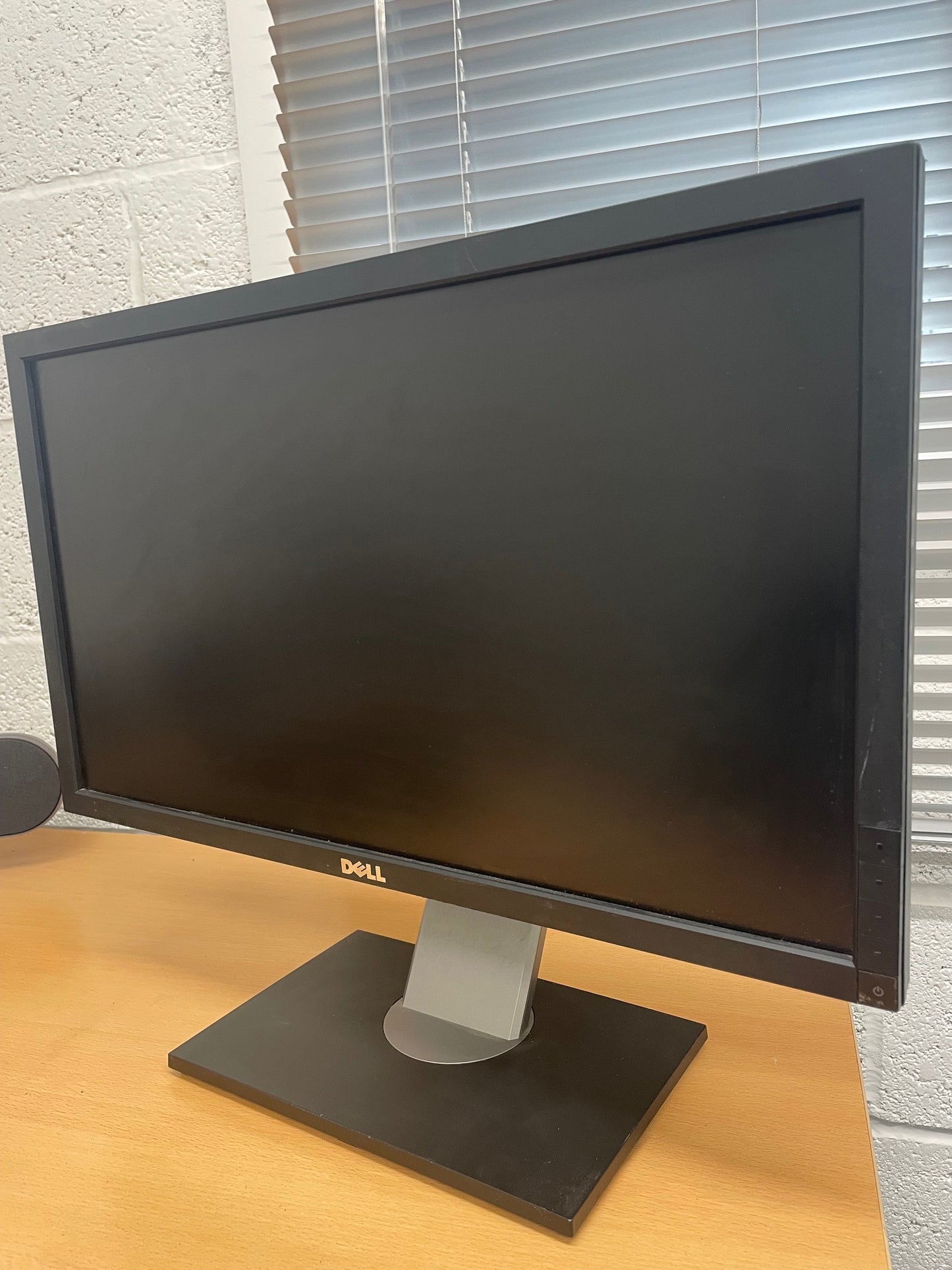DELL P2311HB 23-INCH FULL HD WIDESCREEN LCD MONITOR – GRADE B