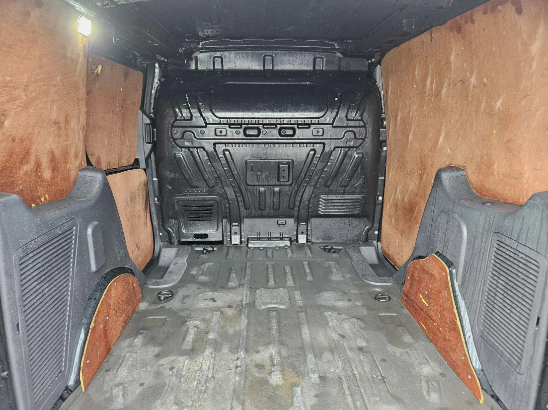 **(ONLY 118K MILEAGE)** 2018 FORD TRANSIT CONNECT 200 LIMITED L1H1 >>--NO VAT ON HAMMER--<<