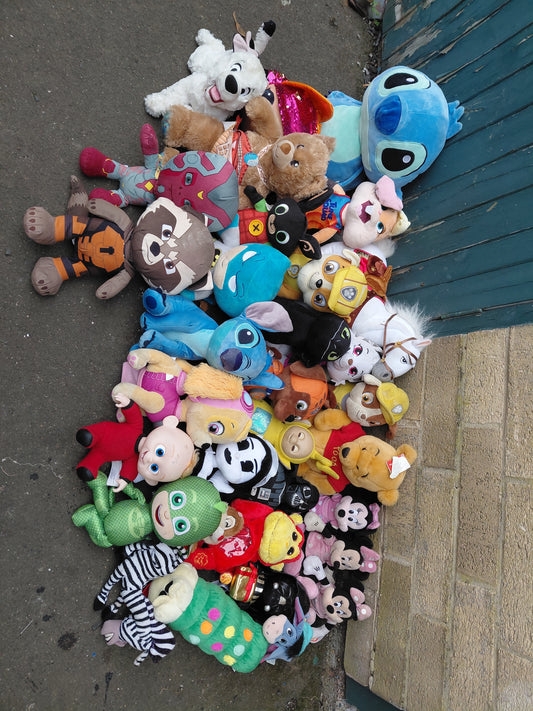 JOBLOT BUNDLE TEDDIES PLUS DISNEY MARVEL BUILD BEAR PAW PATROL ECT OVER 50X ITEMS