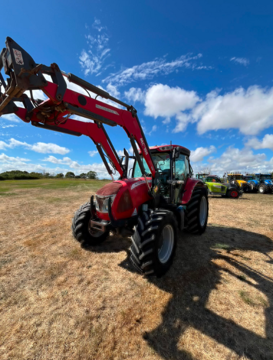 2015 MCCORMICK X6.420 WITH LOADER