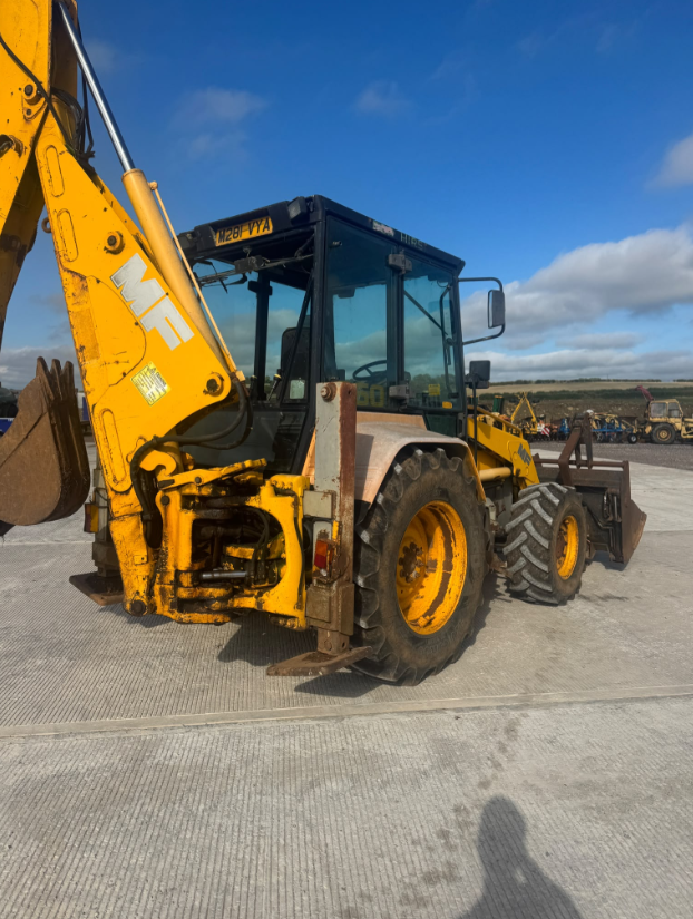 MASSEY FERGUSON 860 EXCAVATOR