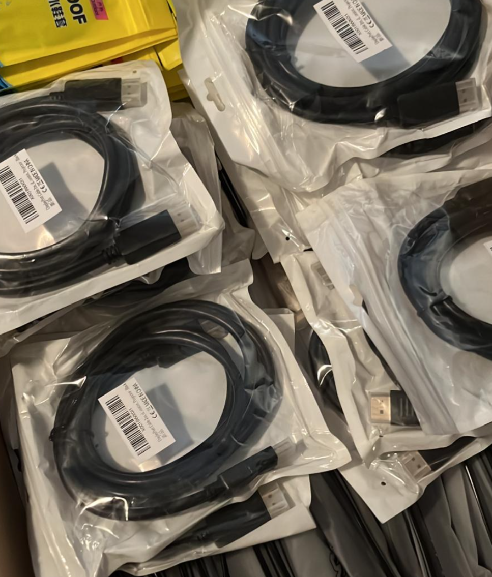 19PCS DISPLAY PORTS BRAND NEW IN PRIGNAL PACKAGING