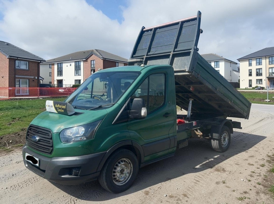 **(ONLY 115K MILEAGE)** 2017 FORD TRANSIT T350 TDCI ECOBLUE L2H1 130 TIPPER CHASSIS CAB