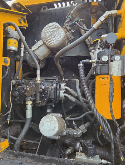 JCB JS130LC+ EXCAVATOR