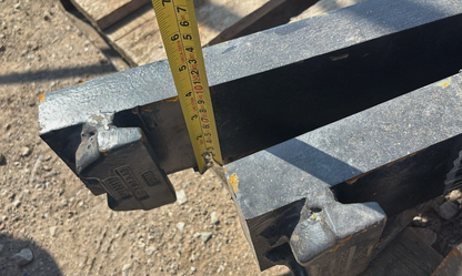3 FOOT LONG PALLET FORKS / TYNES