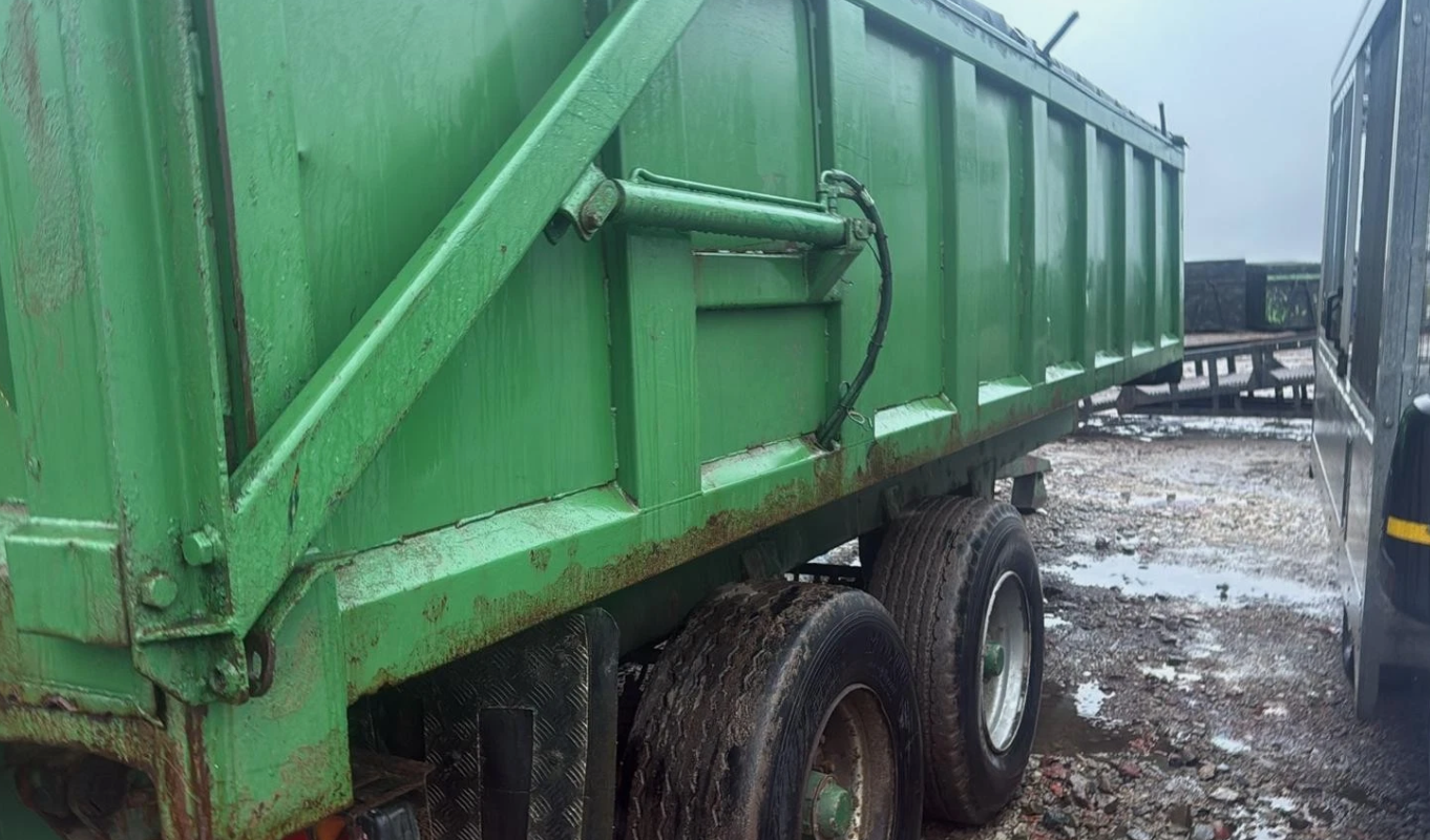 BAILEY TRAILERS TWIN AXLE GRAIN TRAILER