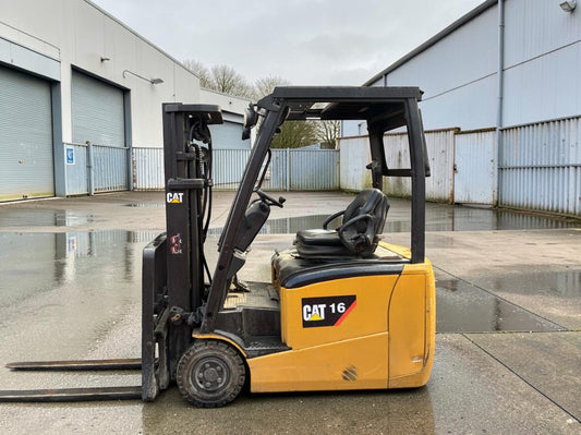 **(INCLUDES CHARGER)**2012 CAT LIFT TRUCKS EP16CPNT ELECTRIC FORKLIFT