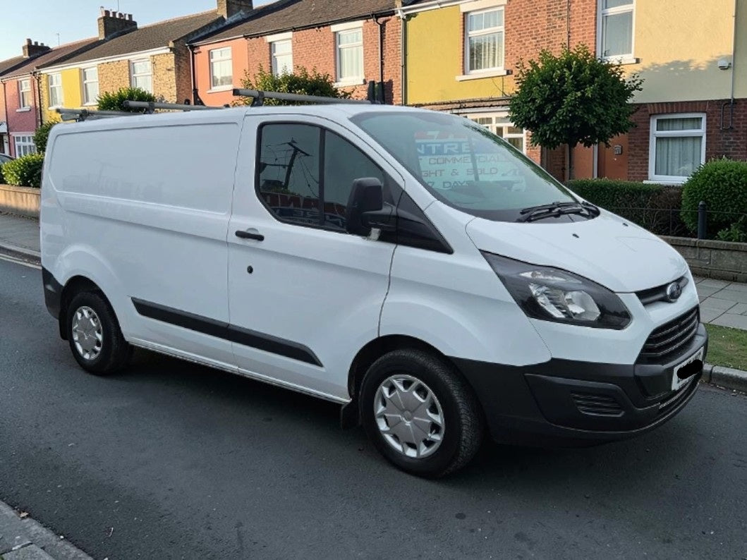 **(ONLY 75K MILEAGE)** 2017 FORD TRANSIT CUSTOM 290 L1H1 1996CC DIESEL