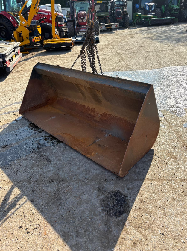 MULTI PURPOSE BUCKET WITH PIN & CONE BRACKETS