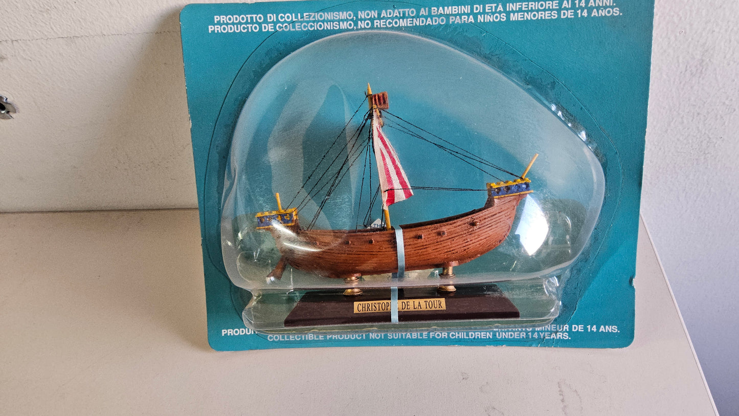 22 PC COLLECTIBLE PRODUCT