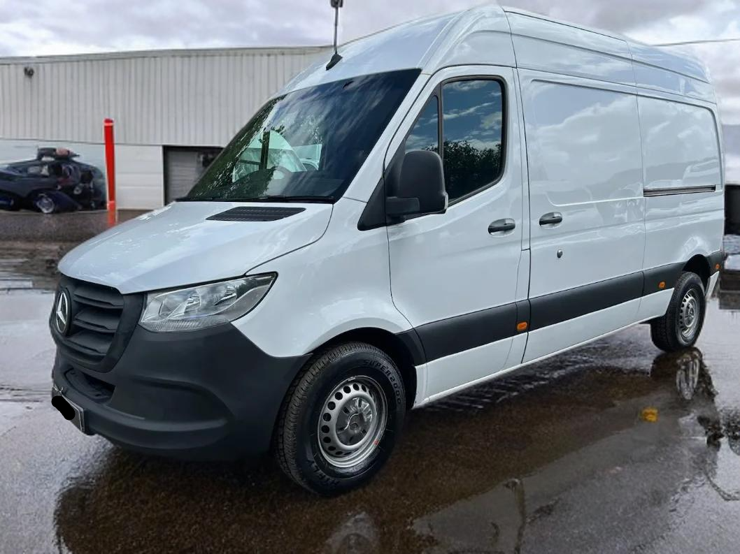 **(ONLY 35K MILEAGE)** 2021 MERCEDES-BENZ ESPRINTER PROGRESSIVE L2H2 MWB 85KW 55KWH AUTO