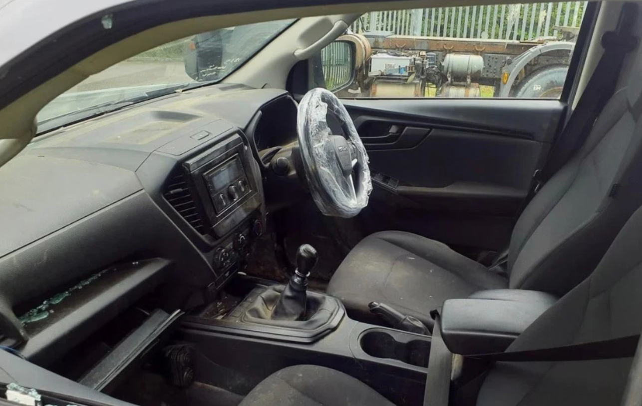 **(ONLY 38K MILEAGE)** 2023/73 ISUZU D-MAX UTILITY DOUBLE CAB 4X4 PICKUP