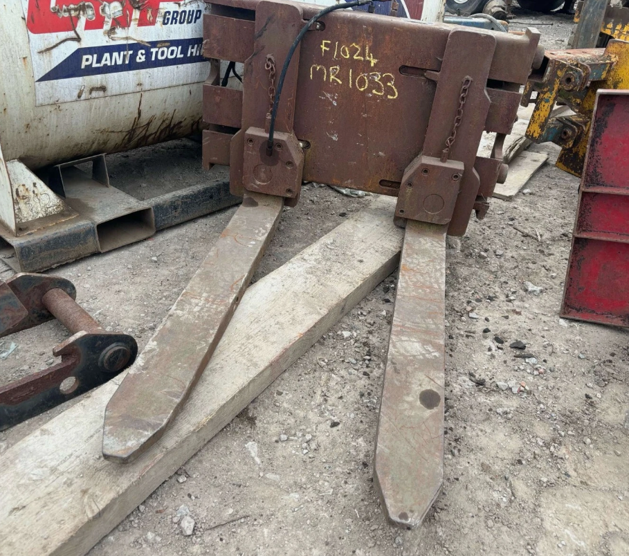 EXPANDING PALLET FORKS – SUITABLE FOR TELEHANDLER, FORKLIFT, OR LOADER