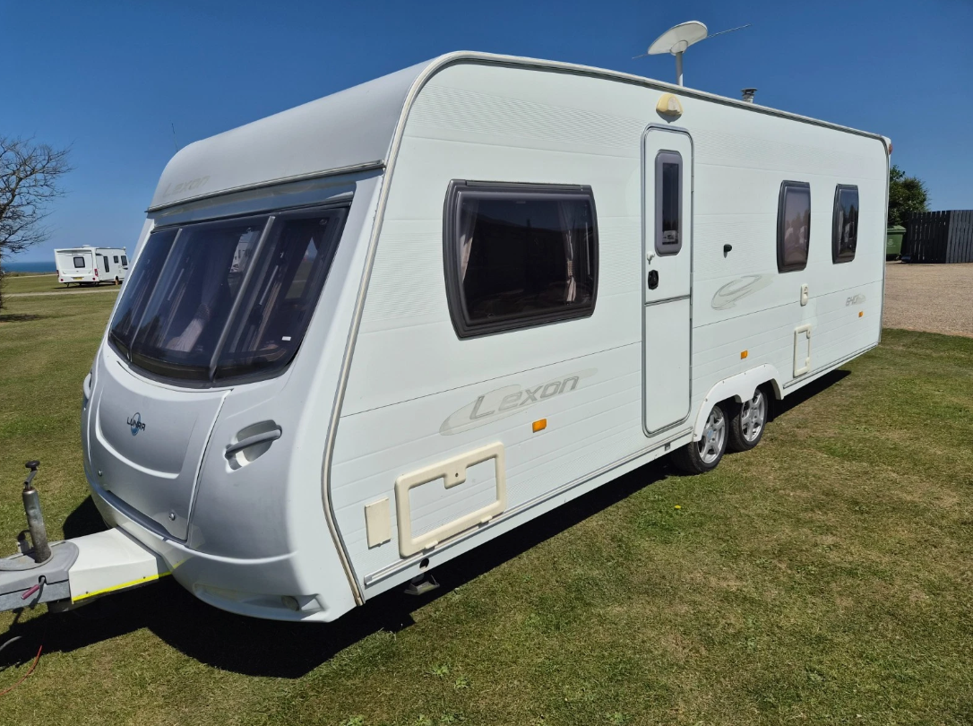 2009 LUNAR LEXON 640 TOURING CARAVAN >>--NO VAT ON HAMMER--<<