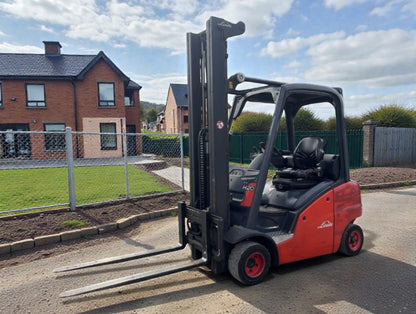 LINDE MATERIAL HANDLING H20D-01 DIESEL COUNTERBALANCE FORKLIFT