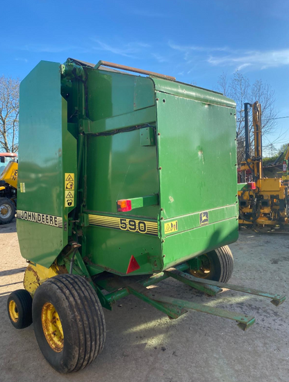 JOHN DEERE 590 ROUND BALER