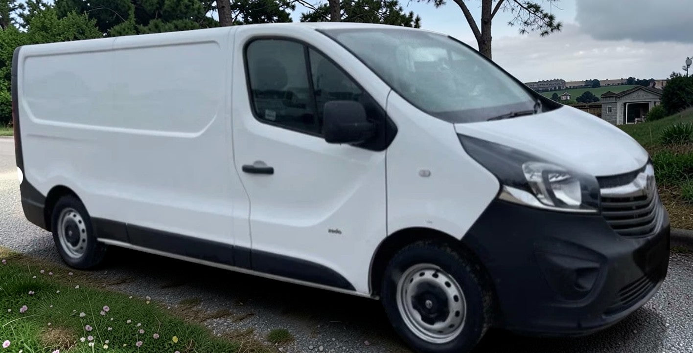 **(ONLY 58K MILEAGE)** 2017 VAUXHALL VIVARO 2900 BITURBO CDTI L2H1 PANEL VAN