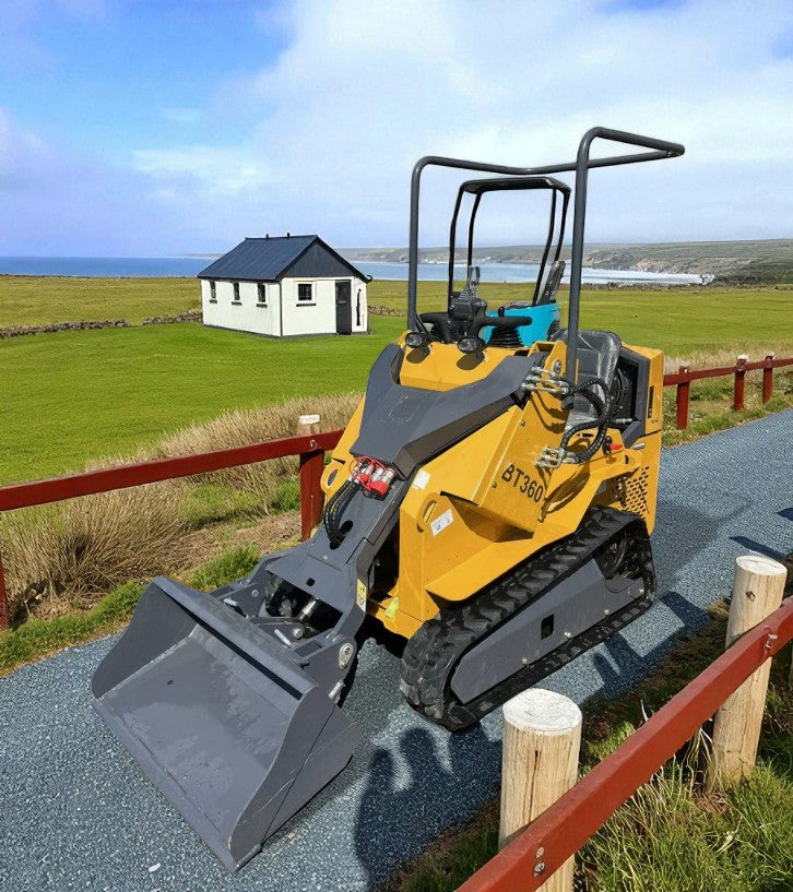 UNUSED BISONTEK BT360 SKIDSTEER LOADER TRACKED LOADER
