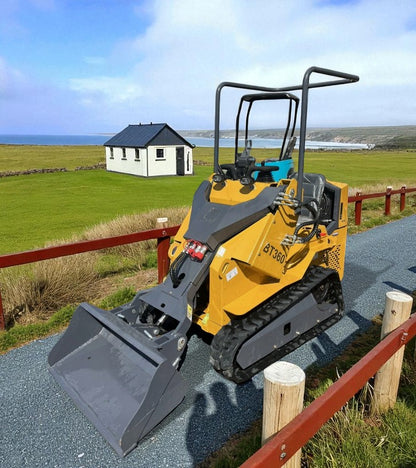UNUSED BISONTEK BT360 SKIDSTEER LOADER TRACKED LOADER