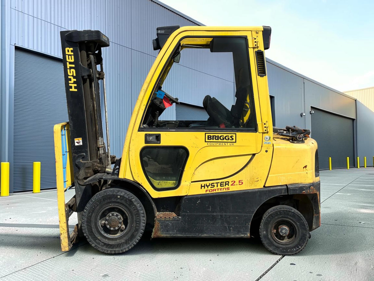 2018 HYSTER H2.5FT 2.5 TON LP GAS FORKLIFT