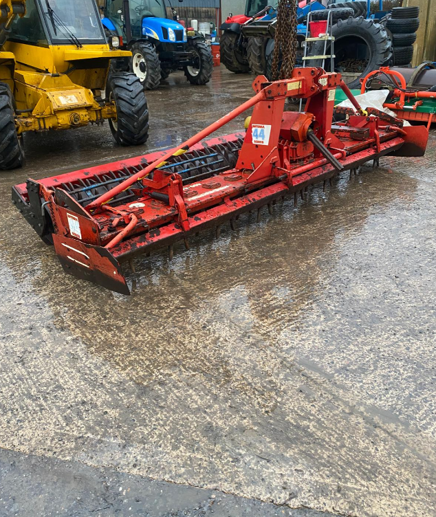 LELY POWER HARROW WITH PACKER – 4M