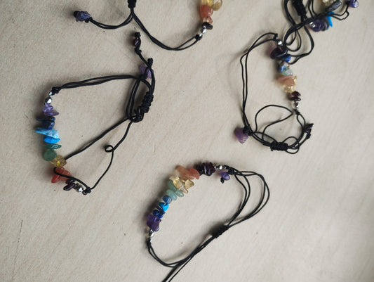 CHAKRA CRYSTAL CHIP ADJUSTABLE COTTON BRACELET JOB LOT OF 11 - BRAND NEW