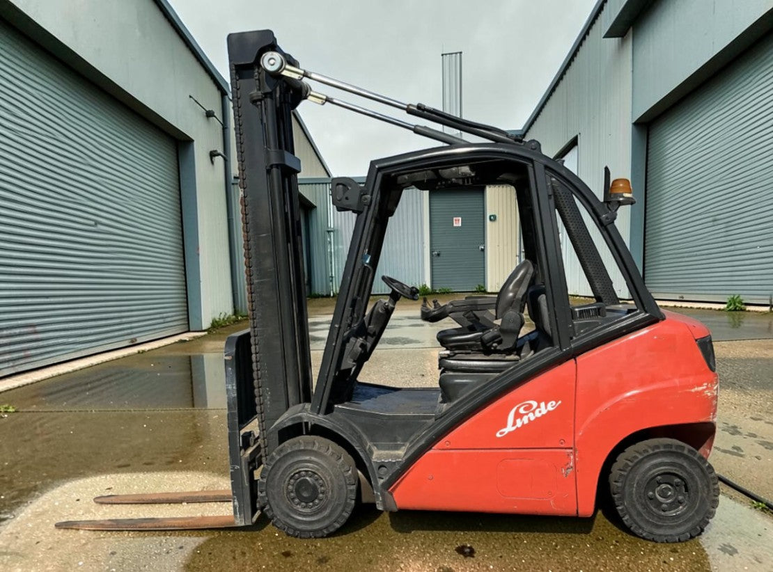 2004 LINDE H25D DIESEL FORKLIFT 2.5T 3900MM LIFT SIDE SHIFT