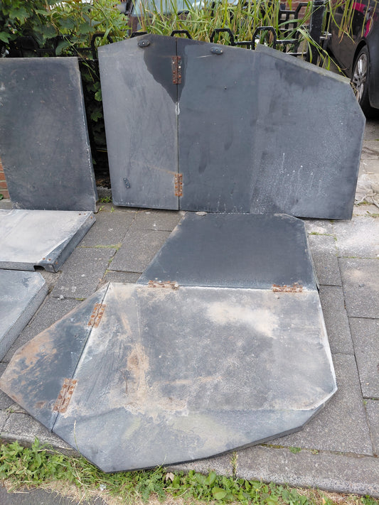 20TON EXCAVATOR VANDEL GAURDS WINDOW PROTECTORS IN CAGE