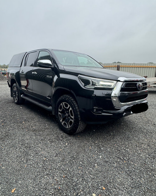 **(ONLY 78K MILEAGE)** 2023 TOYOTA HILUX INVINCIBLE D-4D 4WDDCB A 2393CC DIESEL AUTOMATIC BLACK