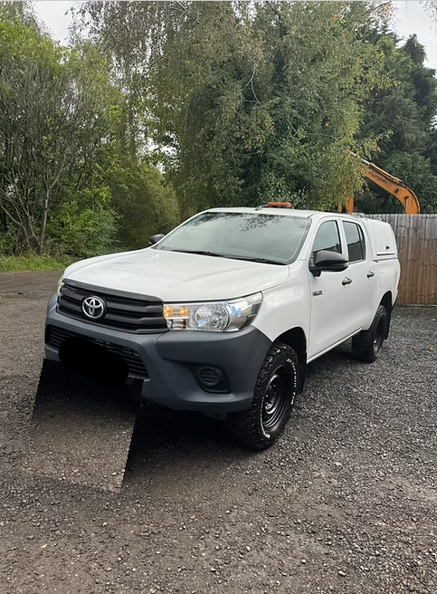 **(ONLY 98K MILEAGE)** 2019 TOYOTA HILUX ACTIVE D-4D 4WD DCB 2393CC DIESEL MANUAL PICK UP, WHITE