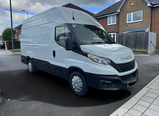 **(ONLY 27K MILEAGE)** 2024 IVECO DAILY 35-140 L3H2 MWB EXTRA HIGH ROOF PANEL VAN